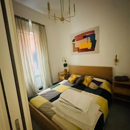 Casa D'arte Nel Centro Storico Lejlighed