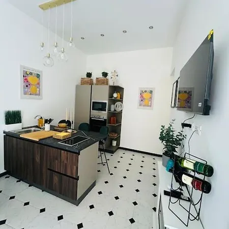 Casa D'arte Nel Centro Storico 公寓