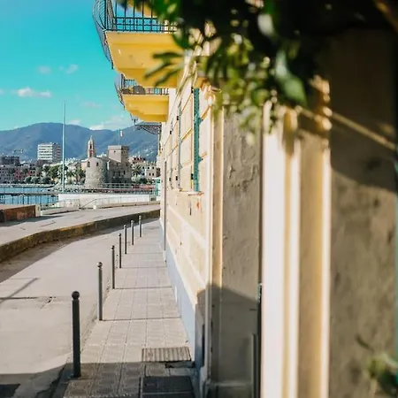 公寓 Casa D'arte Nel Centro Storico 拉帕洛